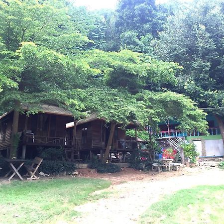 Baan Pha Nin Mung Korn Appartement Rayong Buitenkant foto